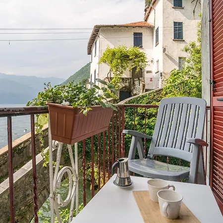 Apartament Guesthost - Lovely With Balcony A Few Mt From The