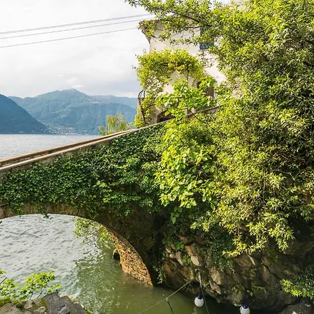 Guesthost - Lovely With Balcony A Few Mt From The *