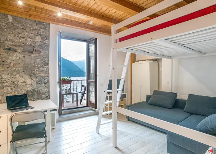 Guesthost - Lovely With Balcony A Few Mt From The *