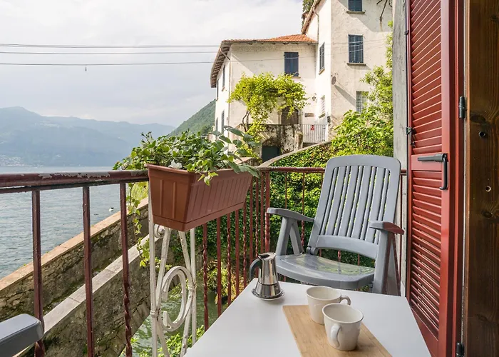 Apartment Guesthost - Lovely With Balcony A Few Mt From The