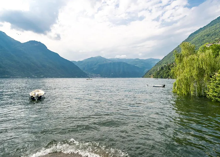 Guesthost - Lovely With Balcony A Few Mt From The Apartment Nesso