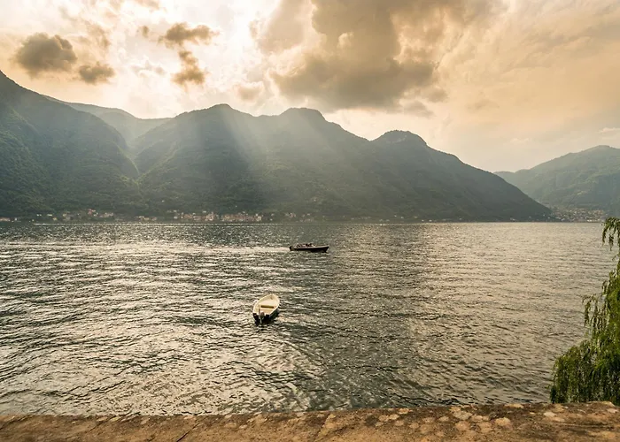 Guesthost - Lovely With Balcony A Few Mt From The * Nesso