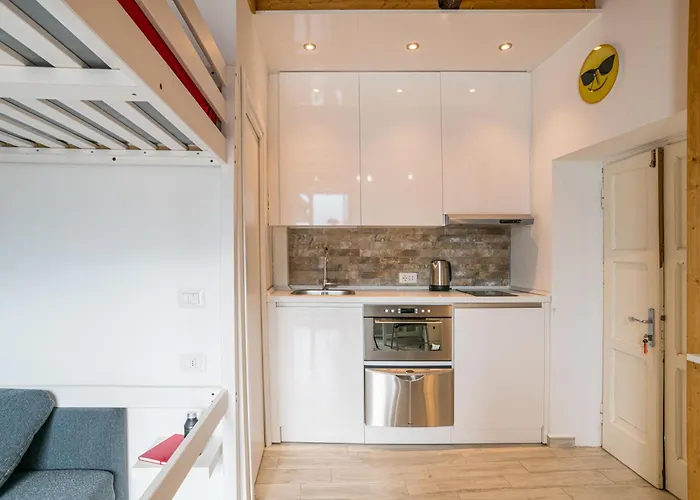 Guesthost - Lovely With Balcony A Few Mt From The Appartement