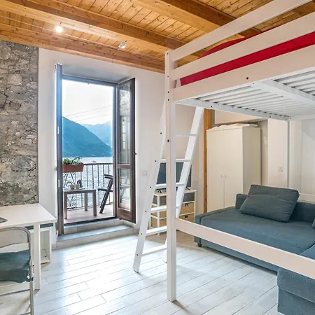 Guesthost - Lovely With Balcony A Few Mt From The *
