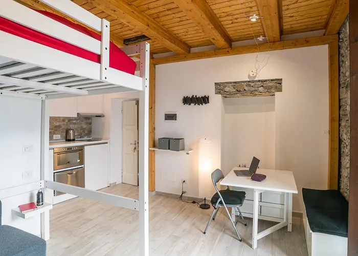 Guesthost - Lovely With Balcony A Few Mt From The Apartment Nesso