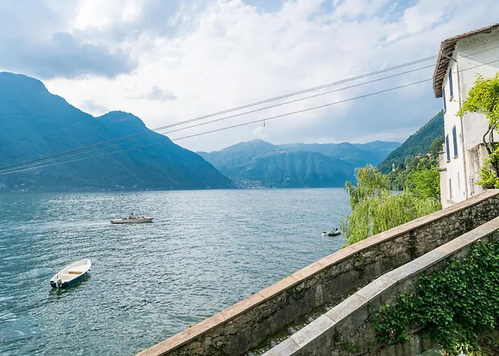 Guesthost - Lovely With Balcony A Few Mt From The Apartment Nesso